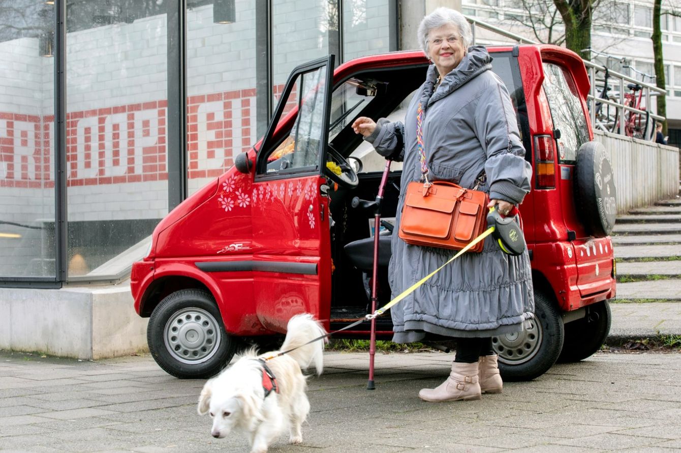 Vertrouwde Zorg? Ongelijkheid in de zorg aan ouderen thuis in Amsterdam